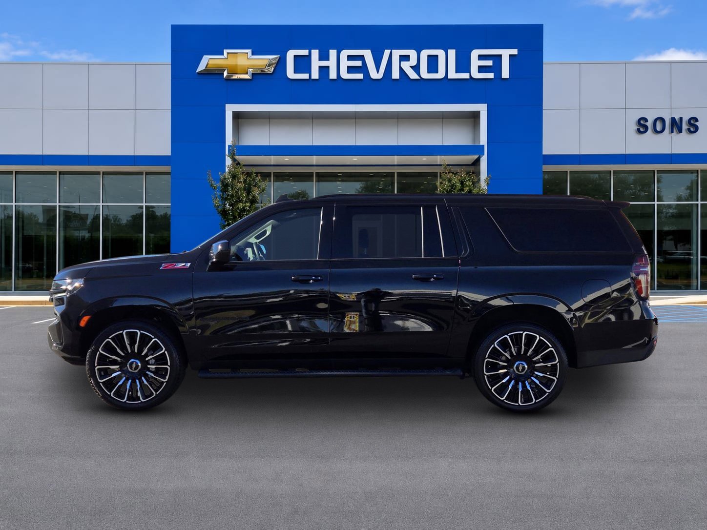 Used 2023 BLACK Chevrolet Z71 image 9
