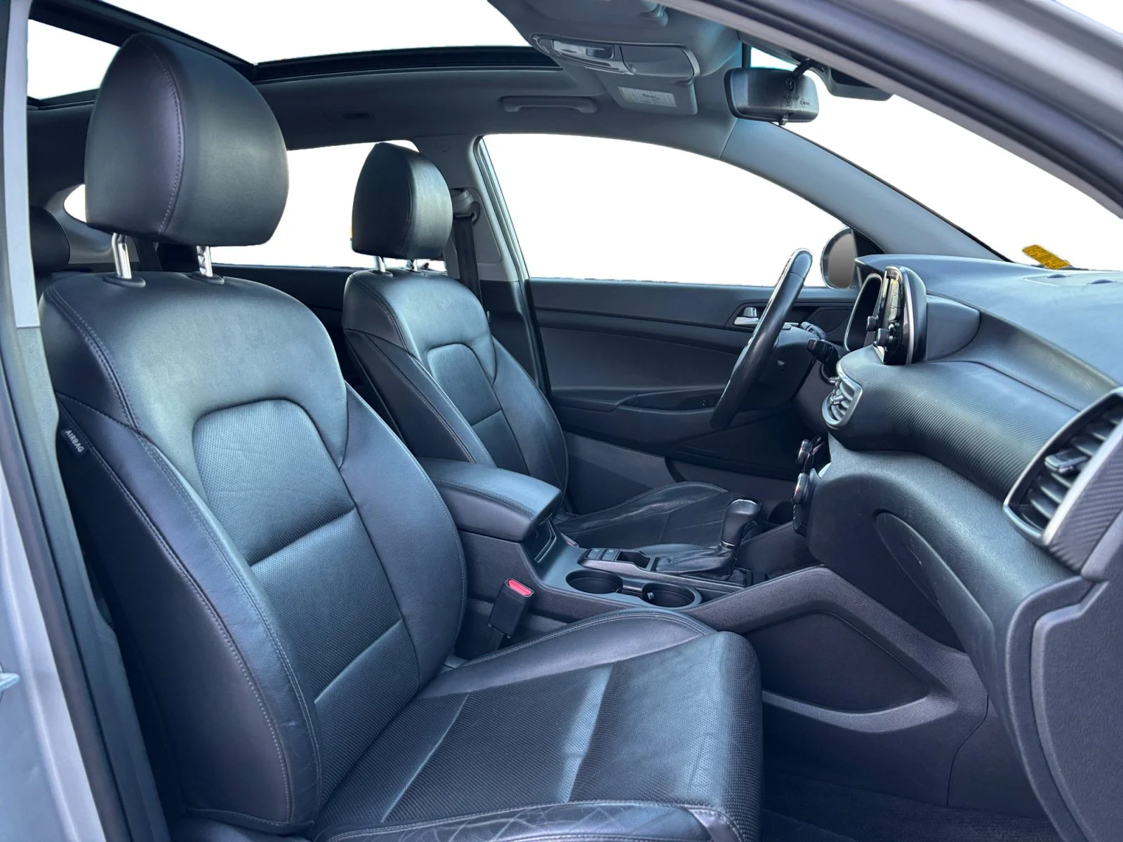 Used 2020 Silver Hyundai Preferred image 17