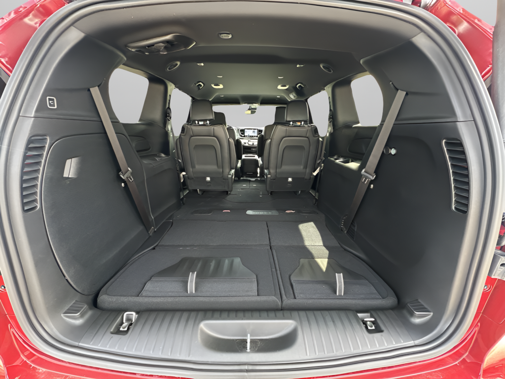 New 2026 Red Hot Pearl-Coat Exterior Paint Chrysler Select image 28