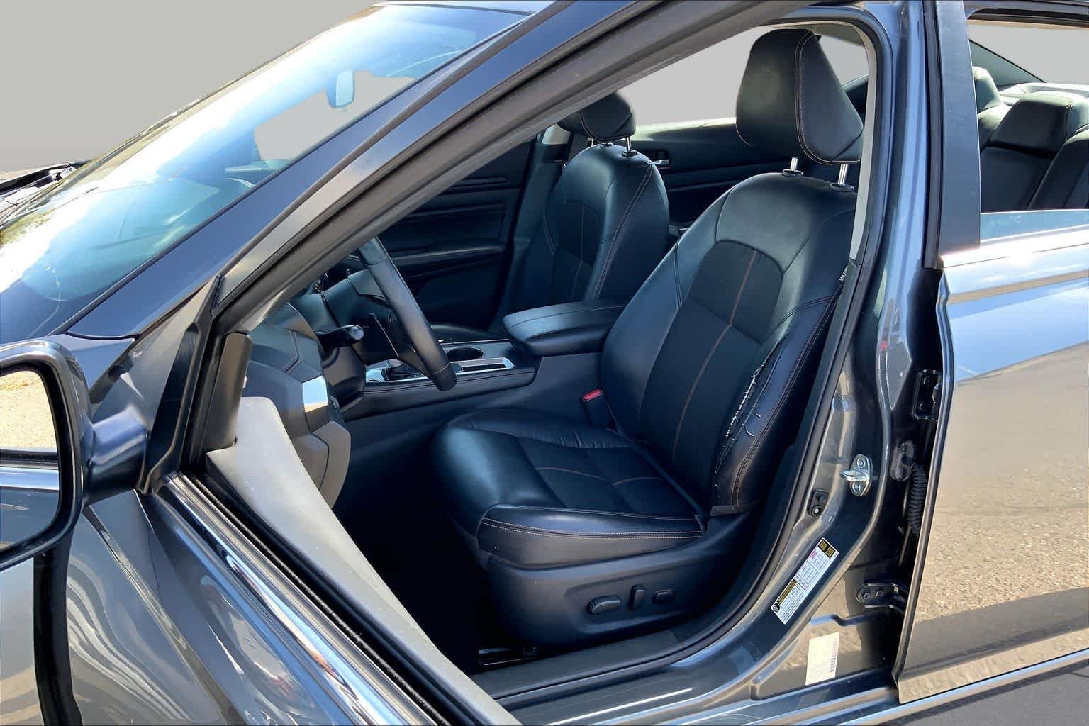 Used 2020 Gun Metallic Nissan 2.5 SR image 7