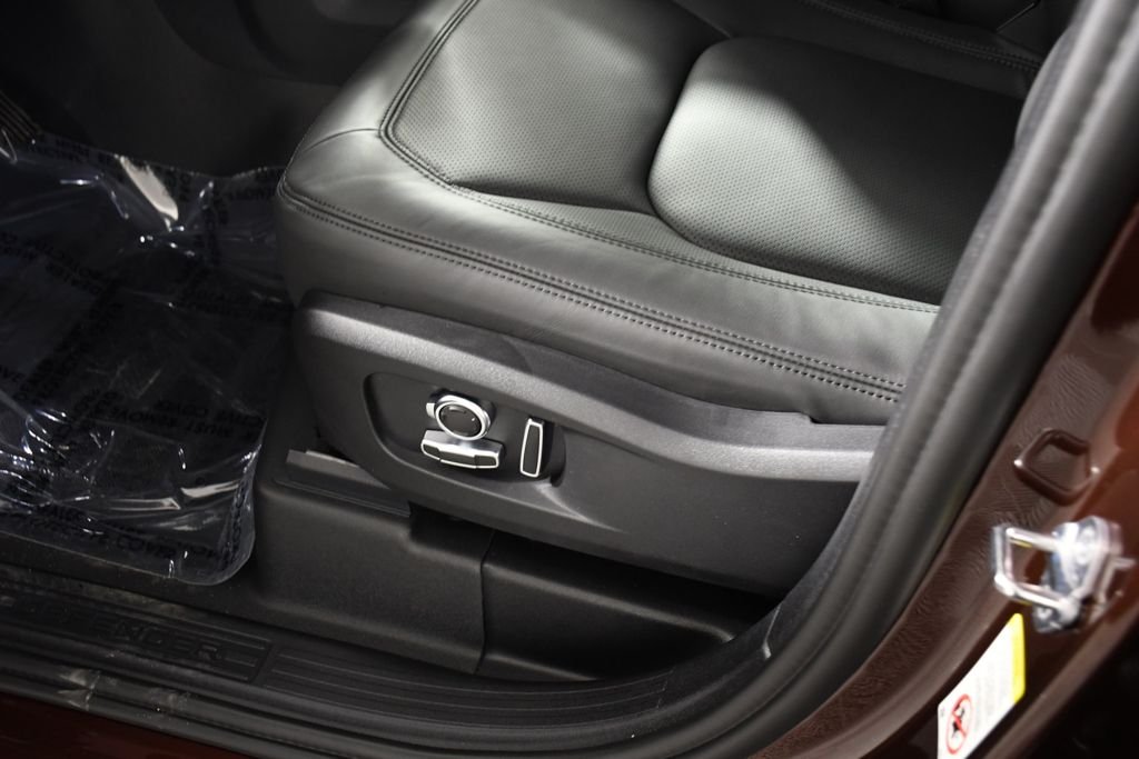 2026 Land Rover Defender S - Photo 15