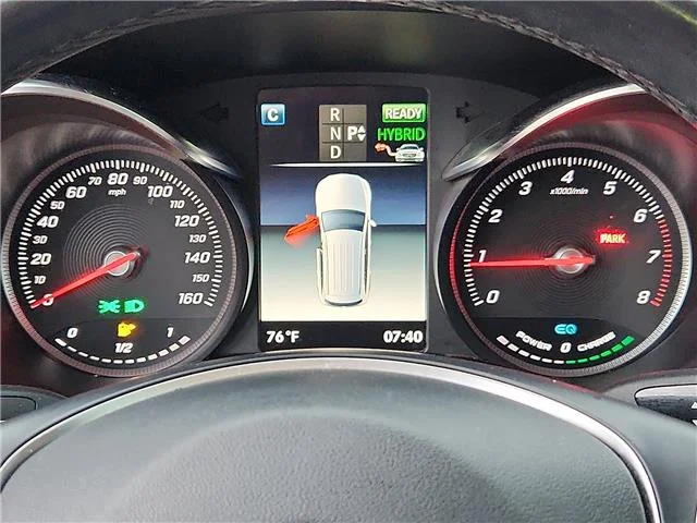 Used 2019 Designo Cardinal Red Metallic Mercedes-Benz GLC 350e All-wheel Drive 4MATIC® image 18