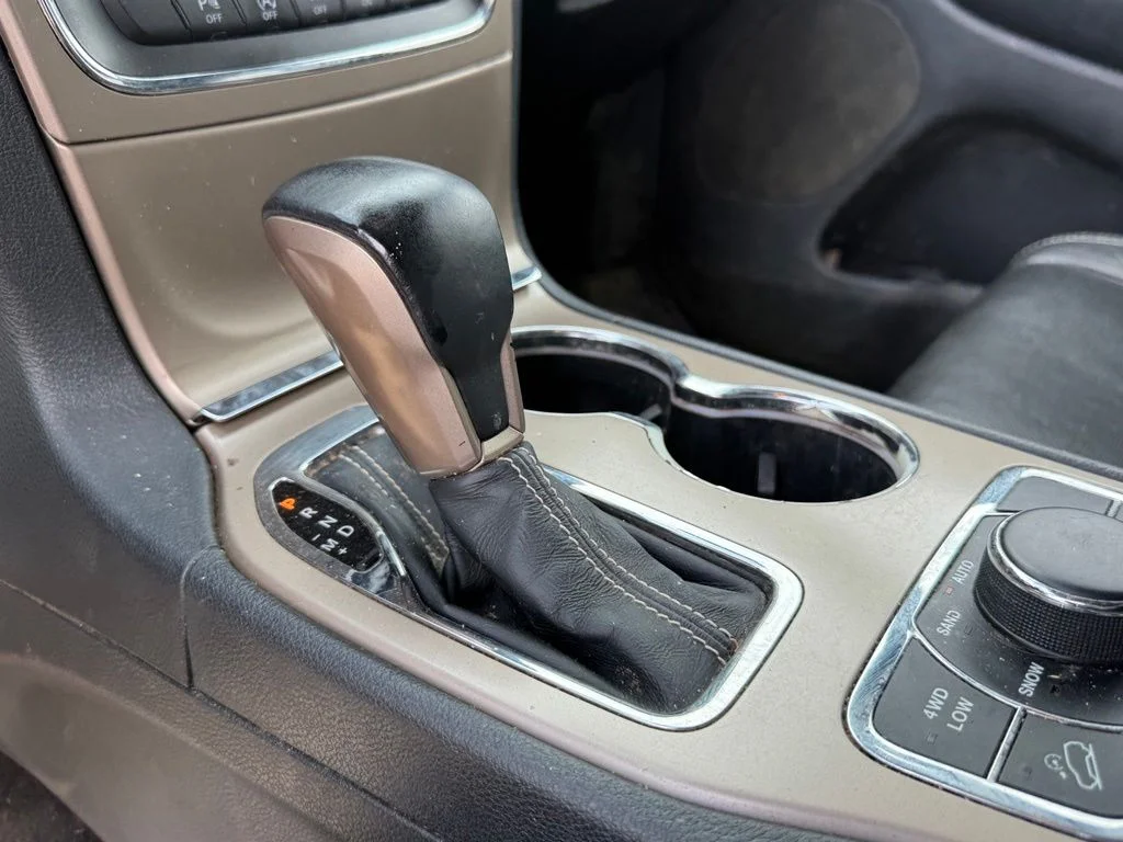 Used 2016 Black Jeep Limited image 21