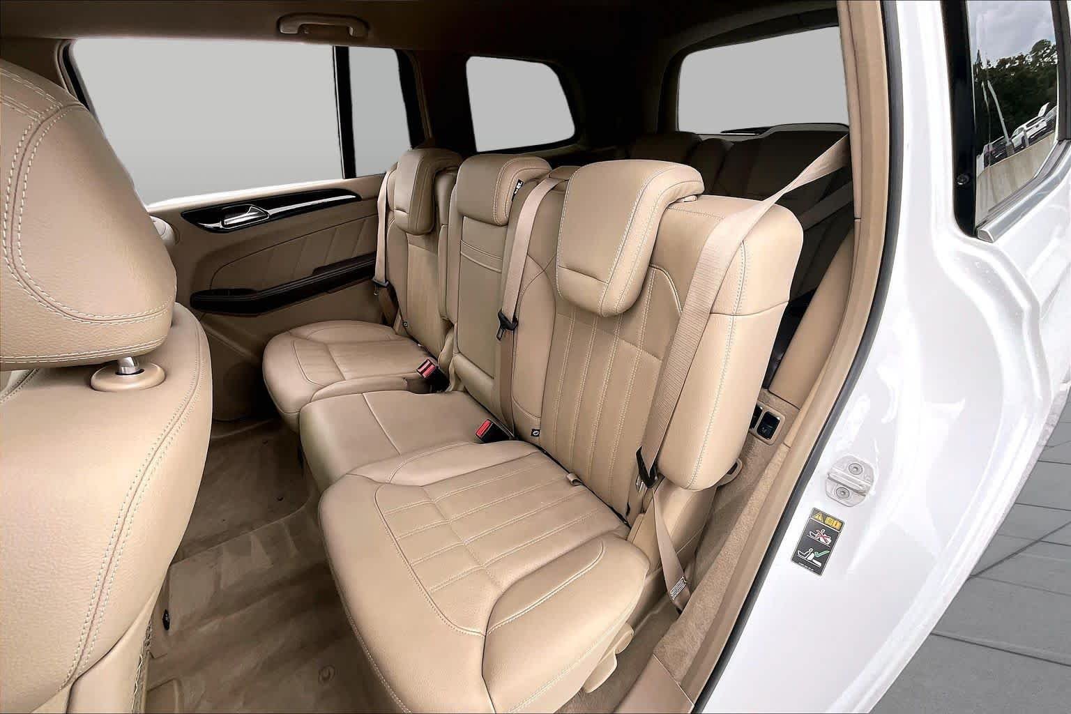 Used 2015 Polar White Mercedes-Benz GL 450 image 21