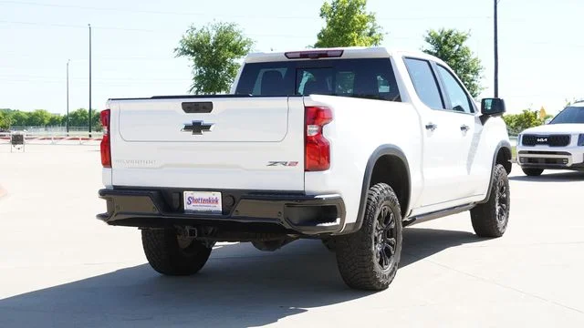 Used 2024 White Chevrolet ZR2 image 9