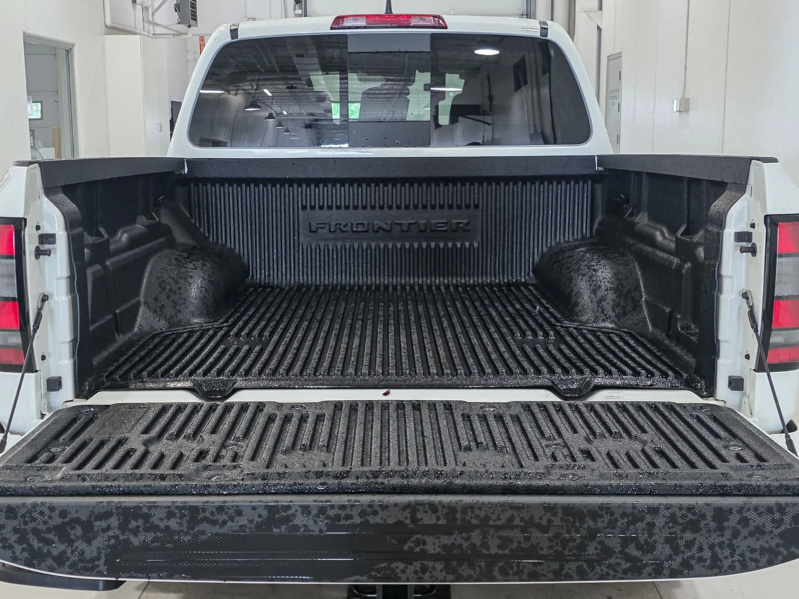 2026 Nissan Frontier SV - Photo 17