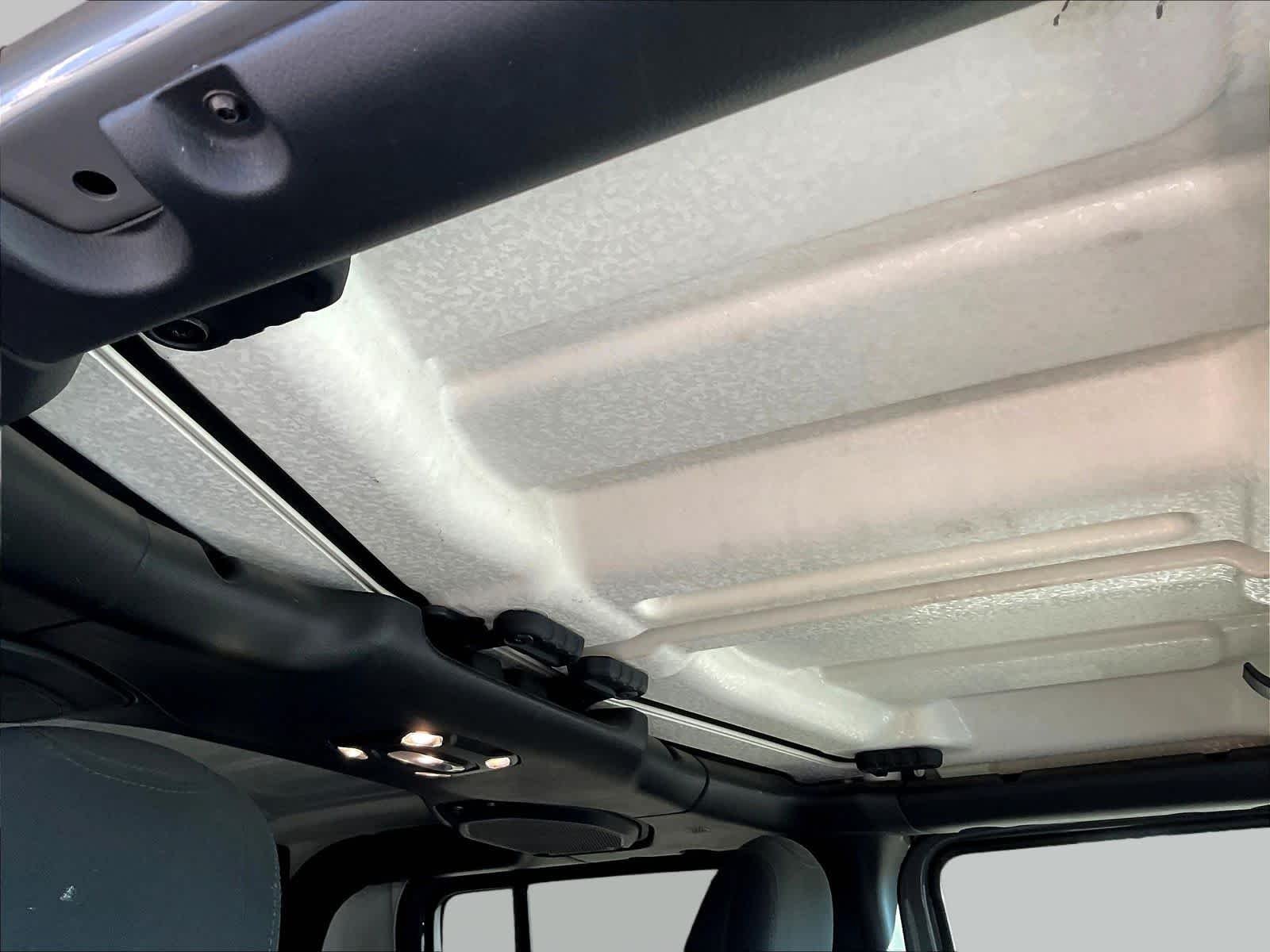 2021 Jeep Gladiator Willys - Photo 30
