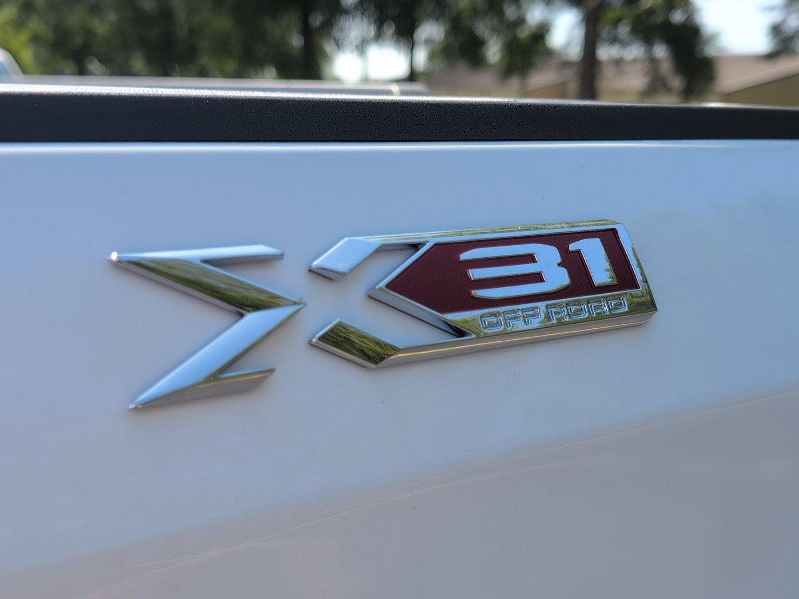 New 2026 Summit White GMC Elevation image 6