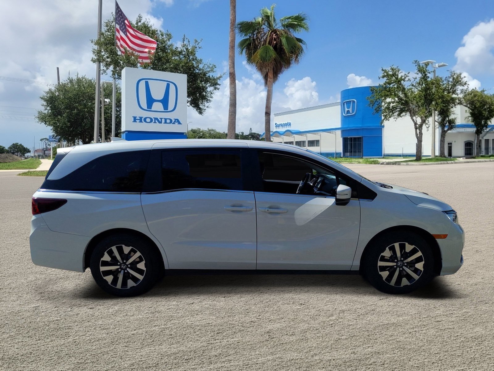New 2026 Platinum White Pearl Honda EX-L image 4