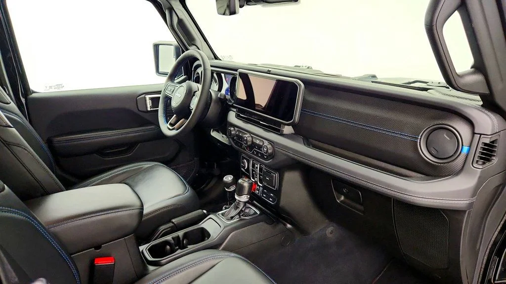 Used 2024 Black Clearcoat Jeep Rubicon X 4x4 image 26