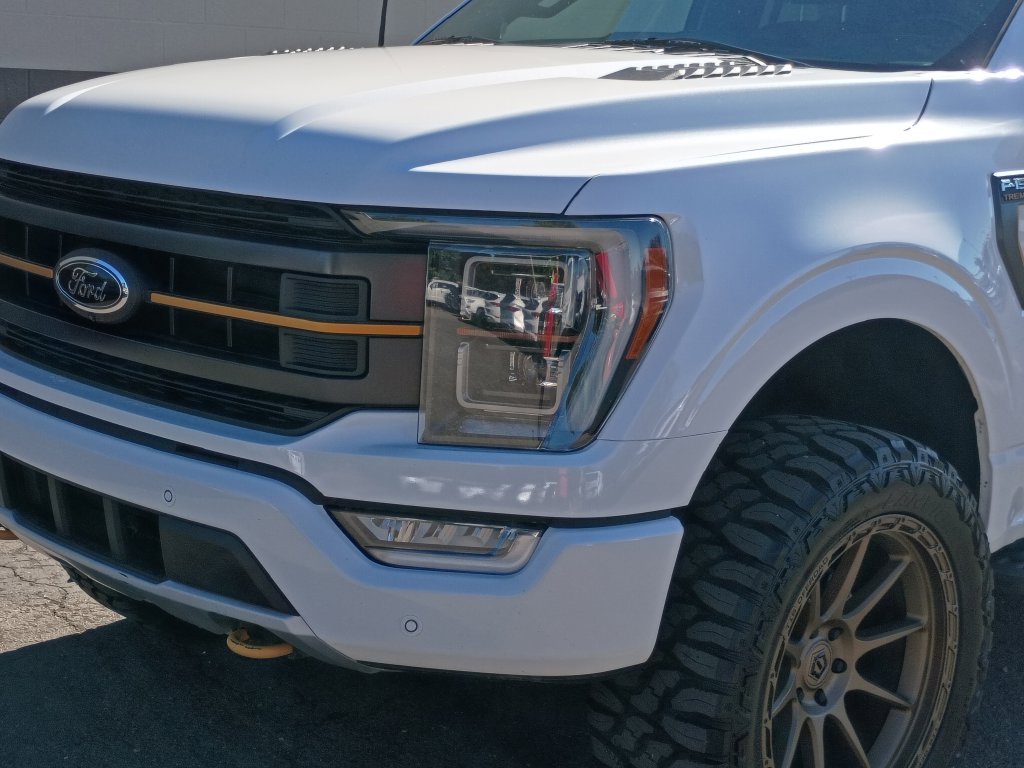Used 2023 White Ford XL image 11
