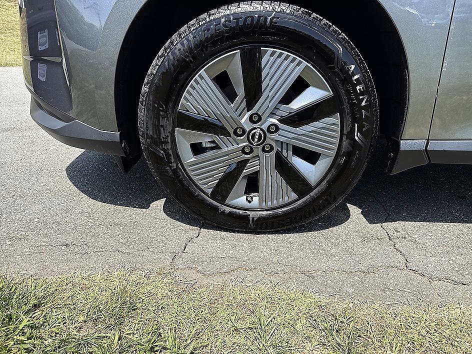Used 2025 Gun Metallic Nissan SL image 12