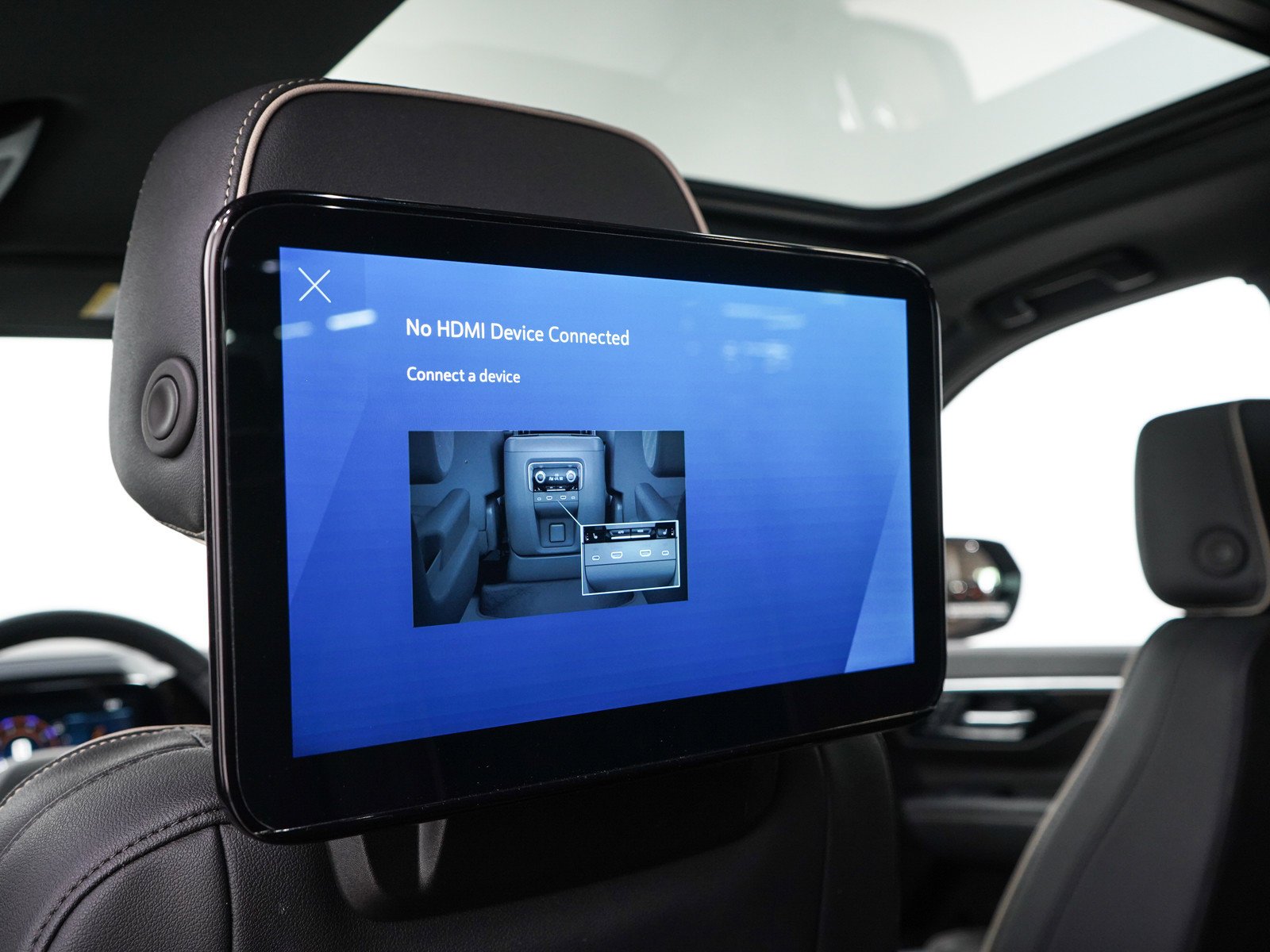 Used 2025 Black Chevrolet Premier image 17