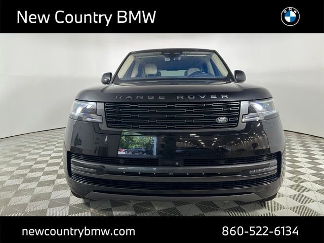 Used 2023  Land Rover Autobiography image 2