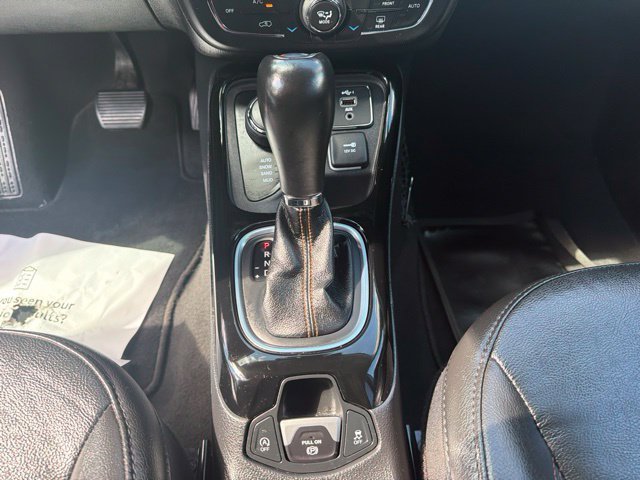 Used 2021 Granite Crystal Metallic Clearcoat Jeep Limited image 23