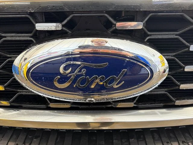 Certified Used 2025  Ford Lariat image 26