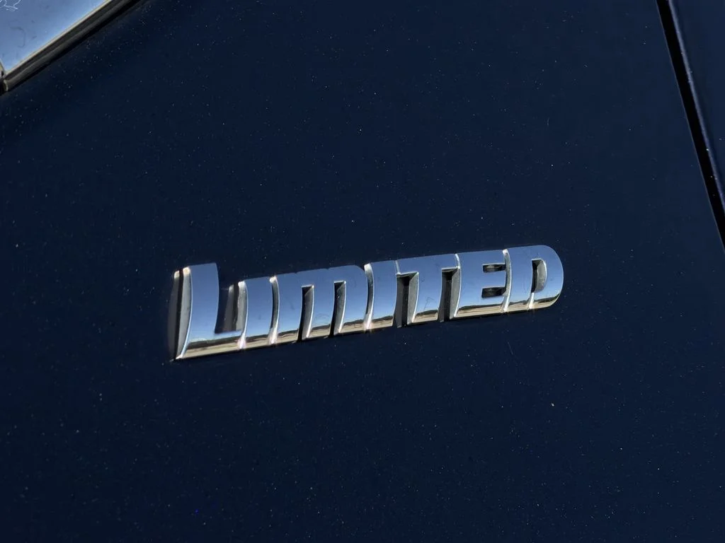 Used 2023  Toyota Limited image 10