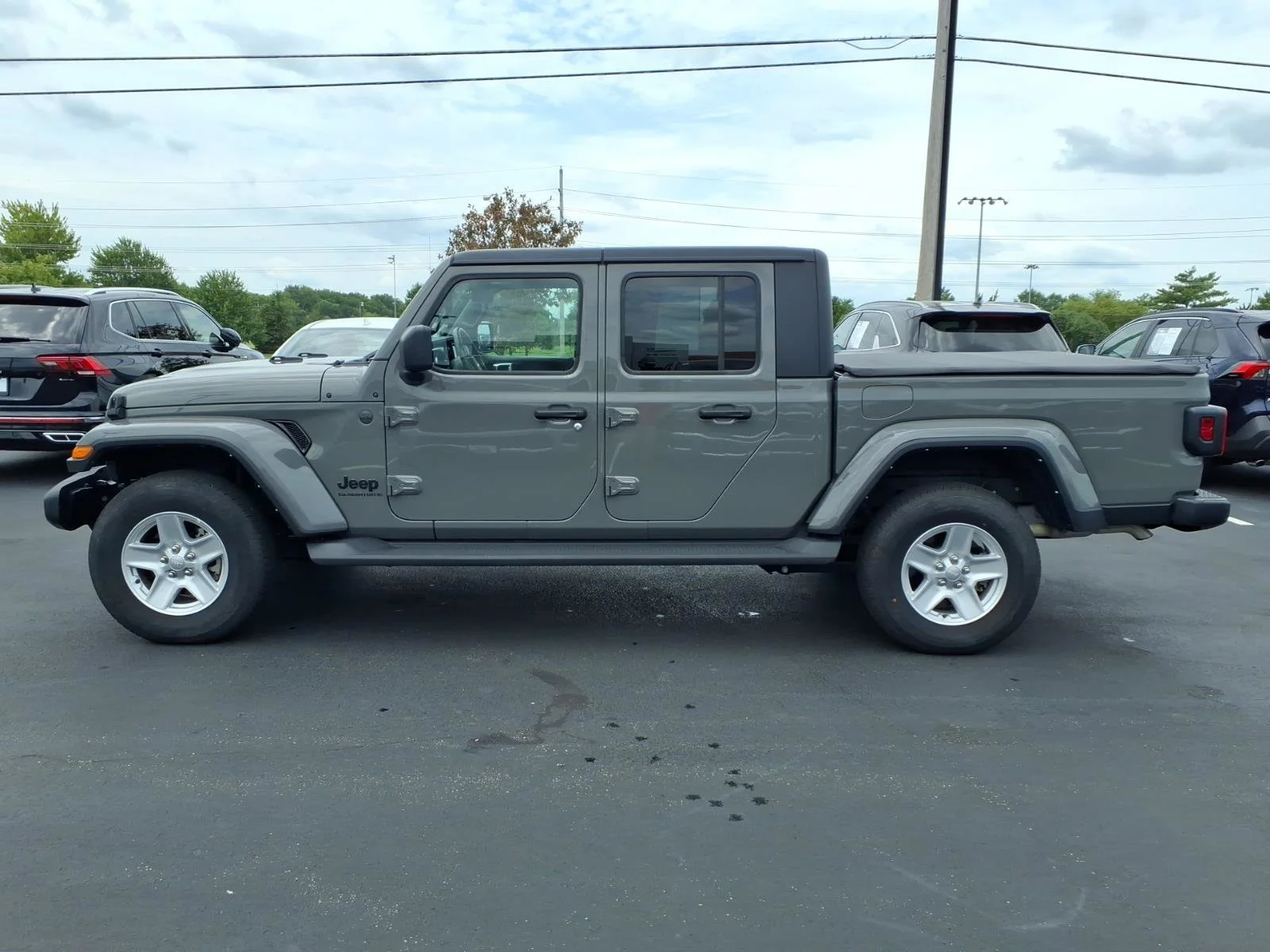 Used 2023 Sting-Gray Clearcoat Jeep Sport S image 4