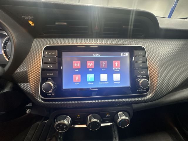 Used 2018 Black Nissan S image 24