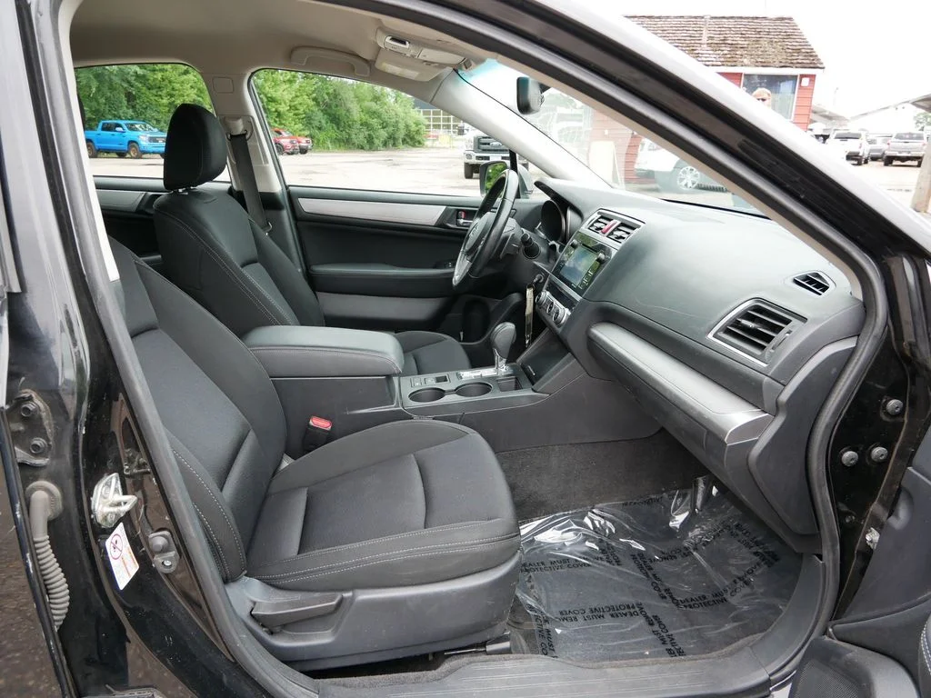 Used 2015 Black Subaru 2.5i image 8