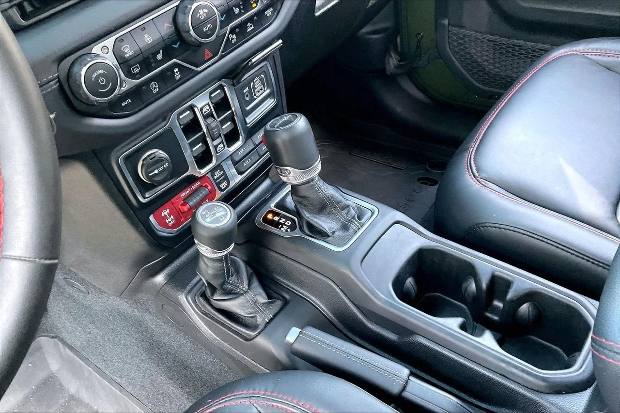 Used 2024 Green Jeep Rubicon image 33