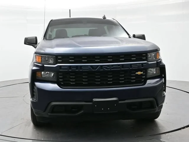 Used 2020 NORTHSKY BLUE METALLIC Chevrolet Custom image 2