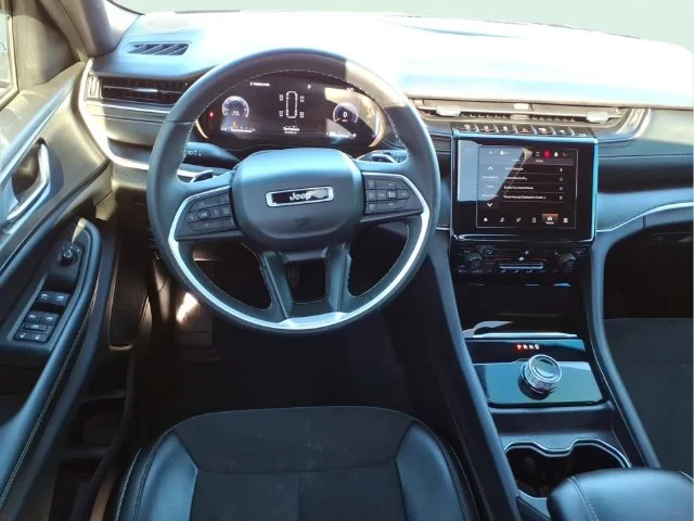 Used 2023 Black Jeep Altitude X image 18