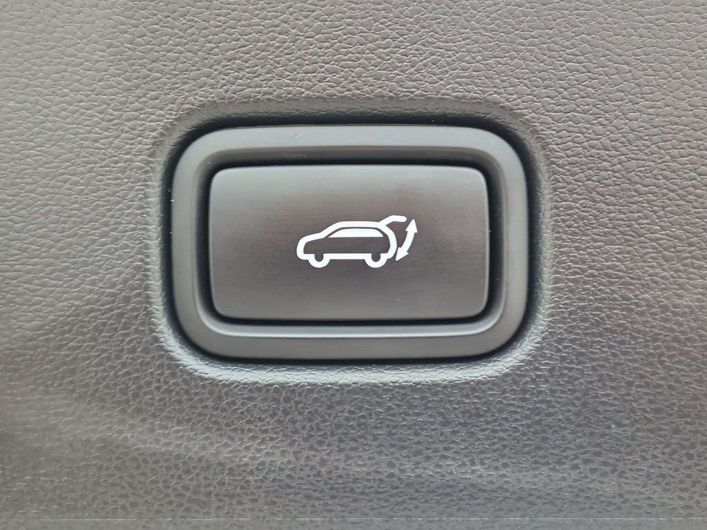 Certified Used 2024 White Hyundai SEL image 29
