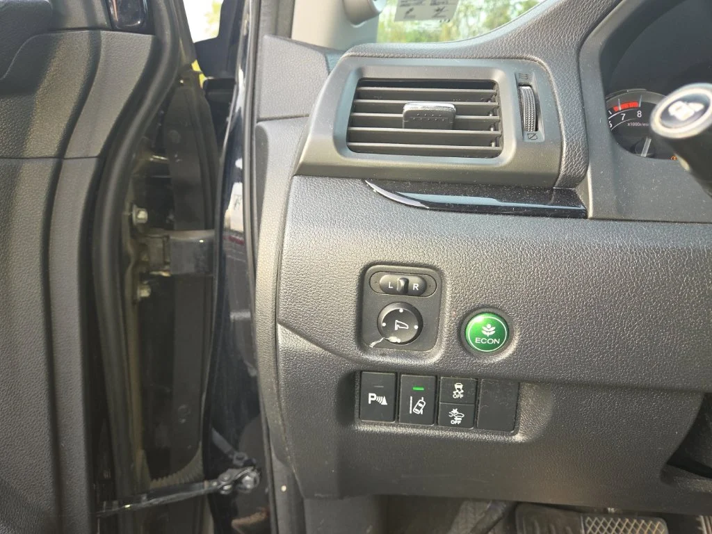 Used 2016  Honda Touring image 20