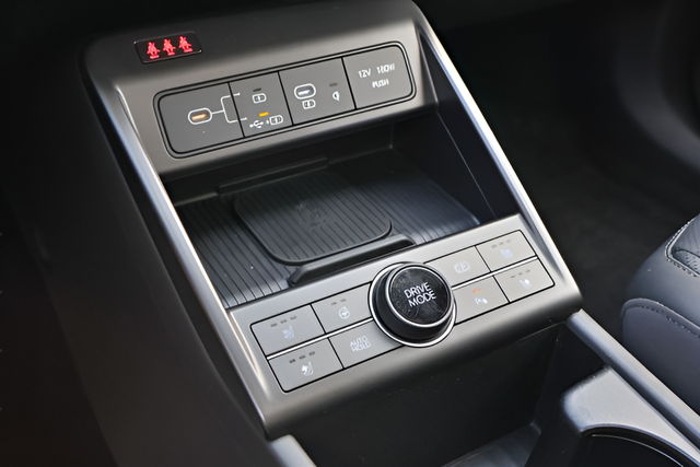 2024 Hyundai Kona Limited - Photo 22