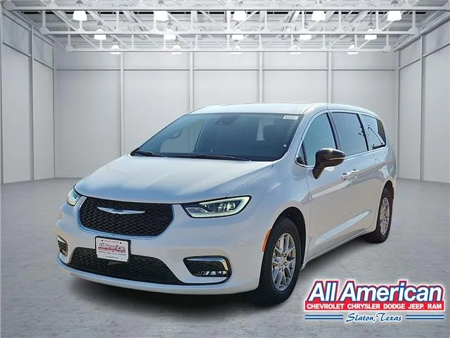 New 2026 PW7 Bright Whit Chrysler SELECT image 1