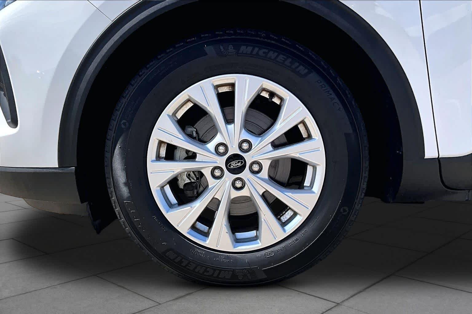 Used 2023 Oxford White Ford Active image 10