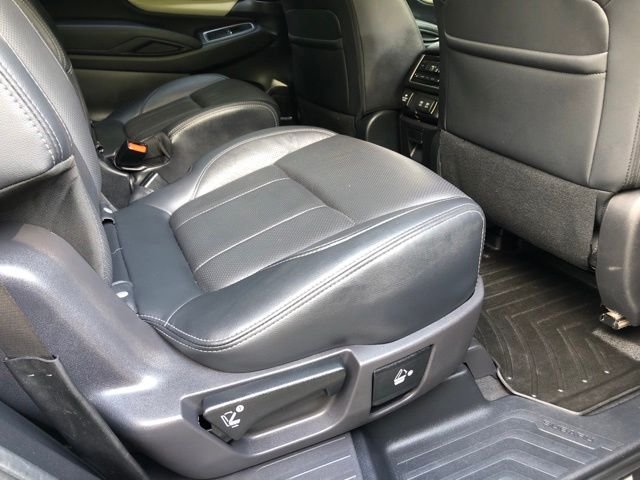 Used 2022 Gray Subaru Touring image 14