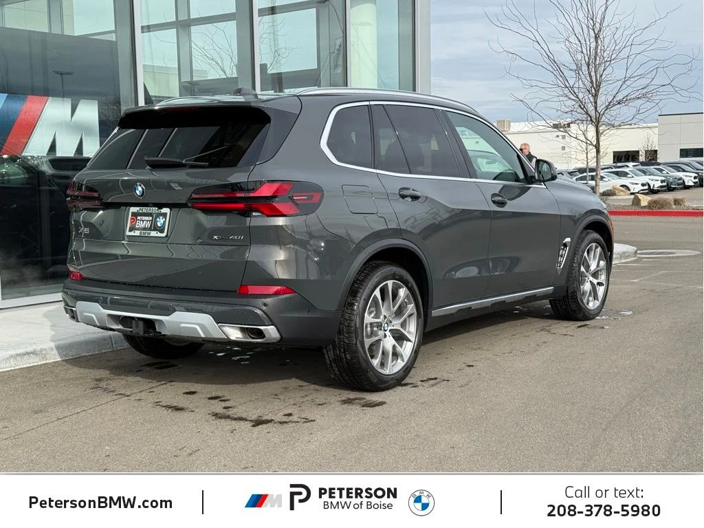 New 2026 Gray BMW xDrive40i image 5
