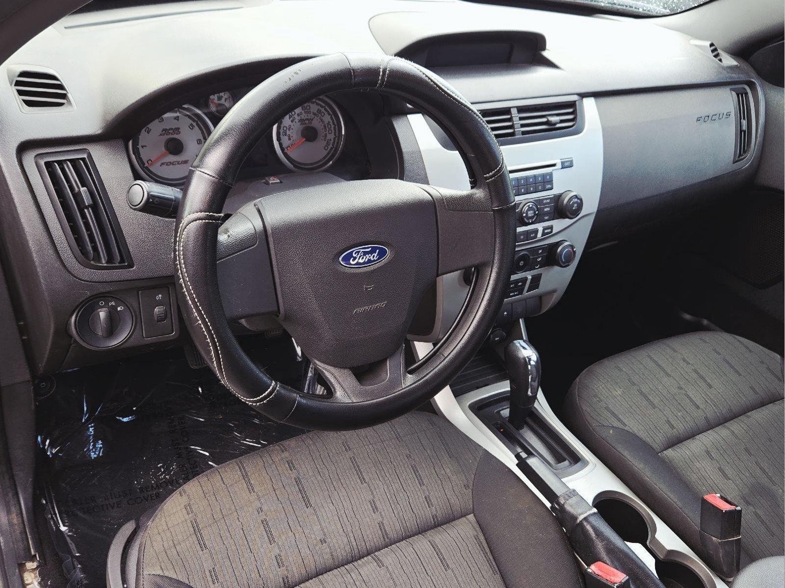 Used 2010  Ford SE image 35