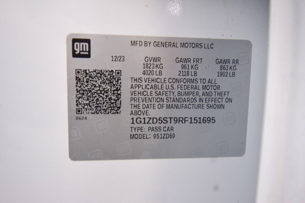Used 2024 Summit White Chevrolet LT image 26