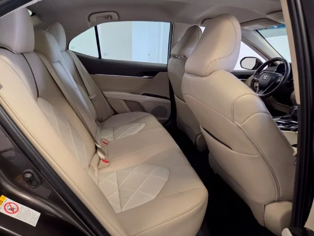 Used 2018 Brown Toyota XLE image 16