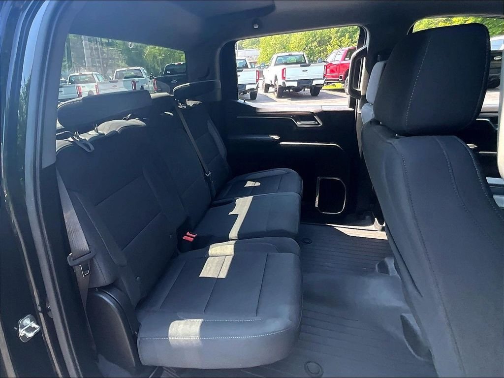 Used 2022 Black Chevrolet LT image 16