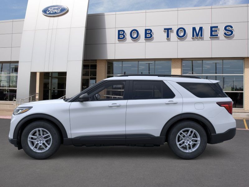New 2026 Space White Metallic Ford Active image 4