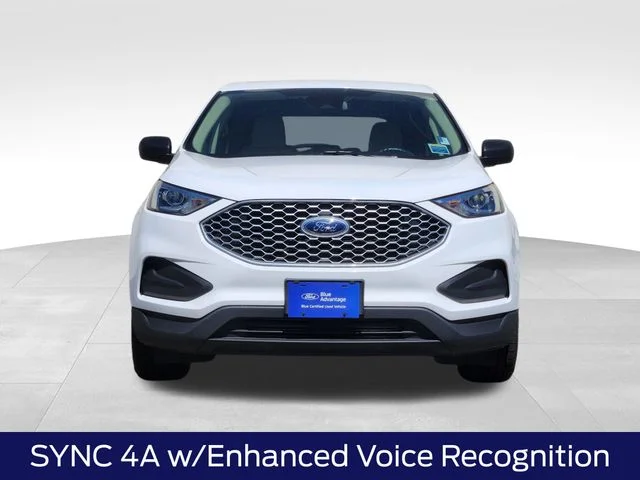 Used 2023 White Ford SE image 3