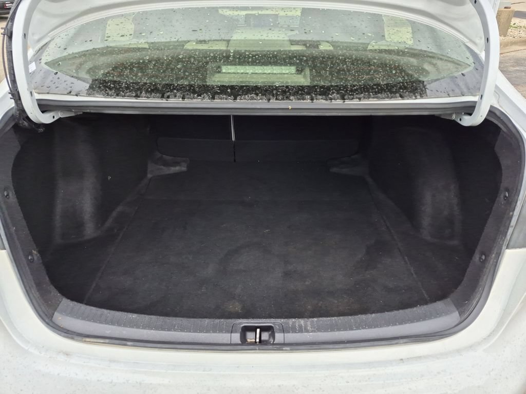 Used 2023 White Toyota LE image 31