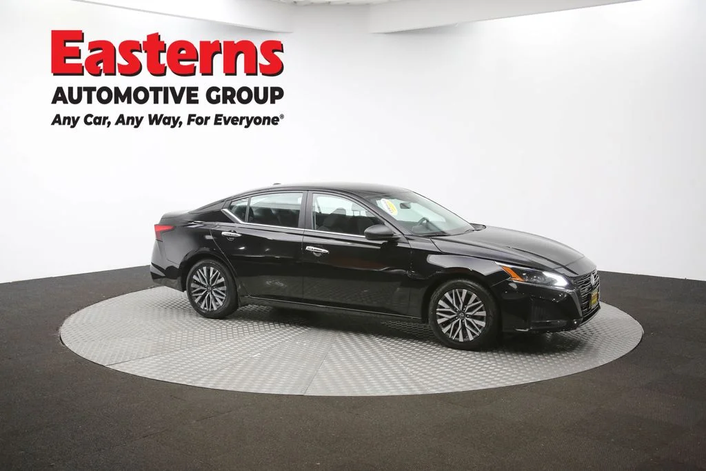 Used 2024 Black Nissan 2.5 SV image 46