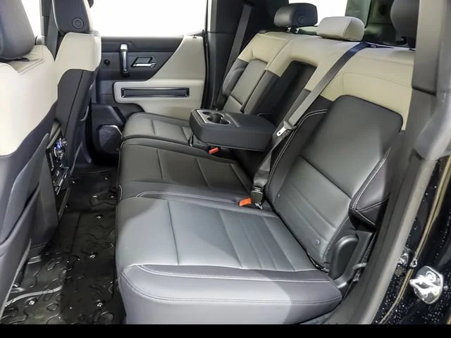 2026 GMC HUMMER EV 2X - Photo 10