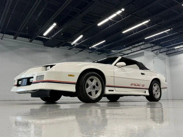 Used 1990  Chevrolet RS image 2