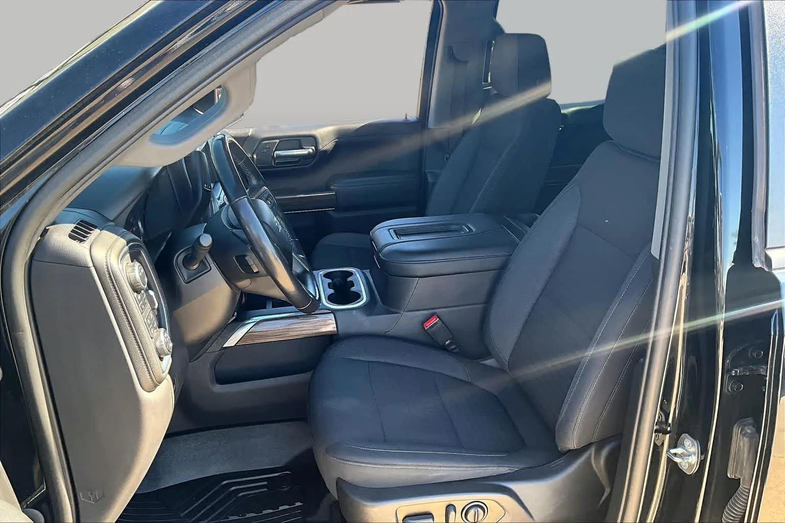 Used 2022 Black Chevrolet RST image 9