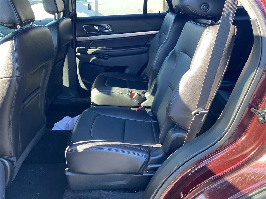 Used 2018 Burgundy Velvet Metallic Tinted Clearcoat Ford XLT image 3
