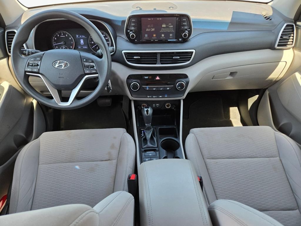 Used 2019 White Hyundai SE image 18