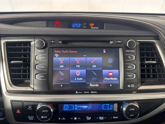 Used 2018 Blizzard Pearl Toyota XLE image 15