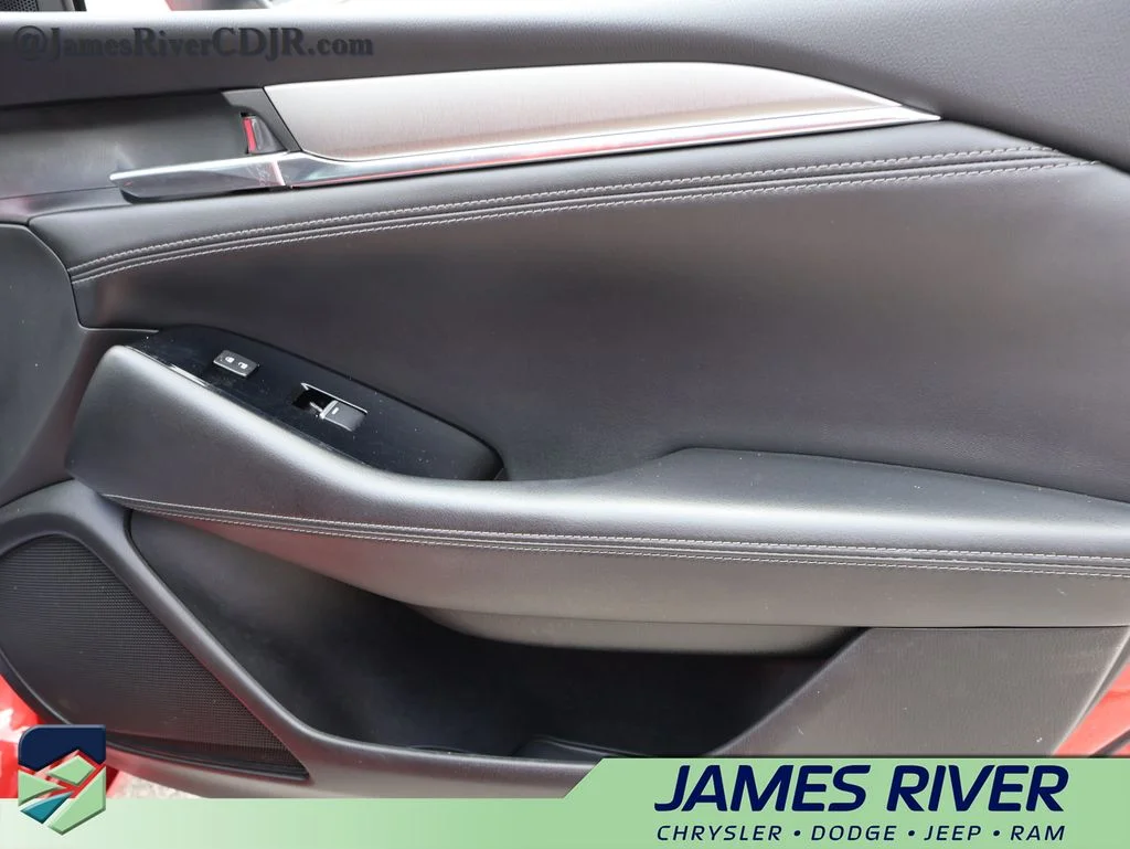 Used 2018 Red Mazda Sport image 8