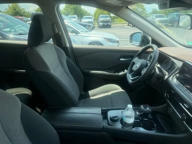 Used 2022 Black Nissan SV image 5